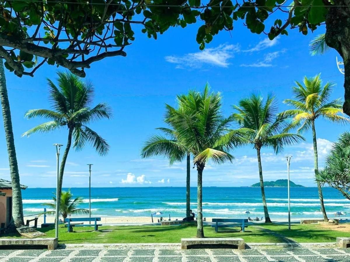 1E - Pé na areia do Guarujá - Praia do Tombo Exterior foto